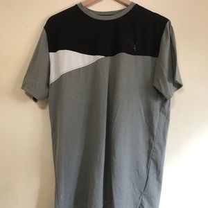 Puma training men’s large size shirt in black , white and gray